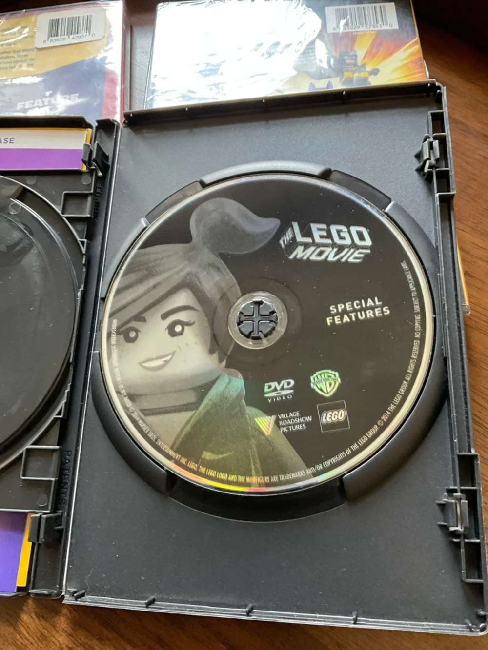 3 Lego movies-2 never opened - Picture 6 of 7